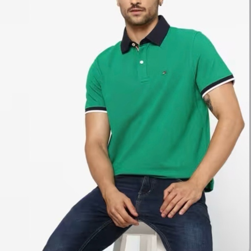 TOMMY HILFIGER Men’s Custom Fit Polo with Contrast Collar in Green/Navy Size M